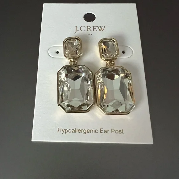 Elegant Gold Crystal Earrings - Picture 3 of 6